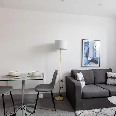 Contemporary 1 Bedroom Leeds *