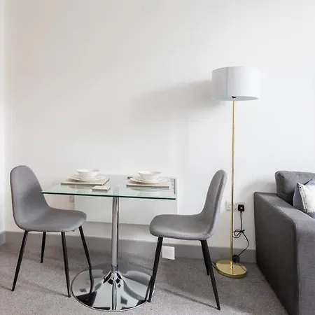 Contemporary 1 Bedroom Leeds ليدز