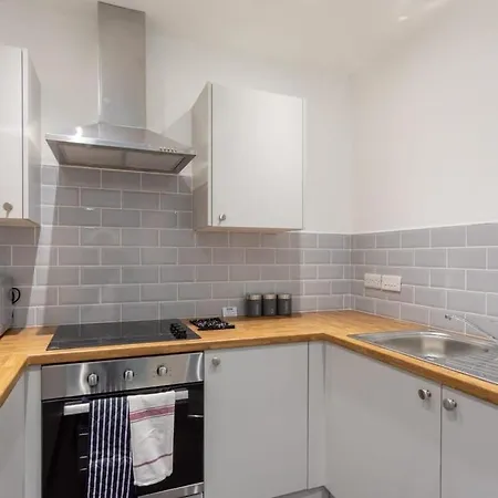 Contemporary 1 Bedroom Leeds